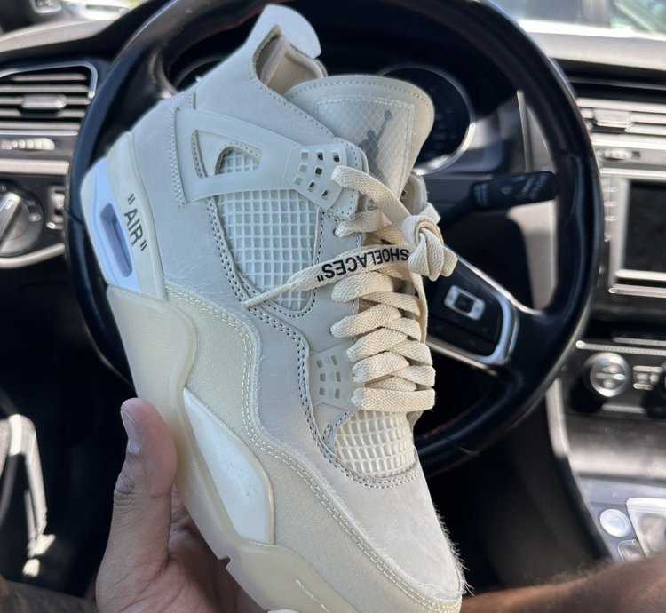 Off White Jordan 4