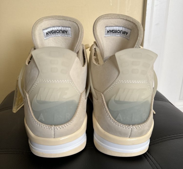 Off White Jordan 4