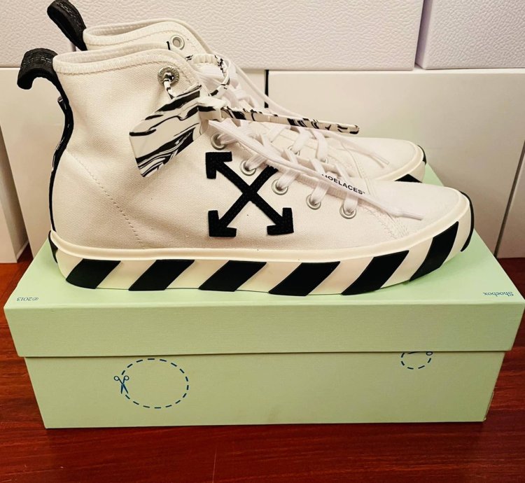 Off White Mid-top Sneakers - Vulcanized Shoes