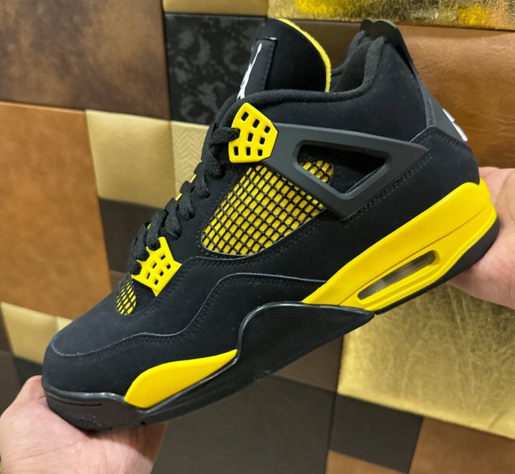 Jordan 4 Yellow Thunder
