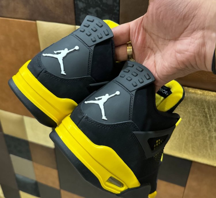 Jordan 4 Yellow Thunder