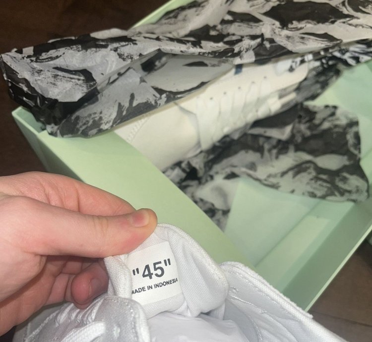 Off White Vulcanized Low Sneaker