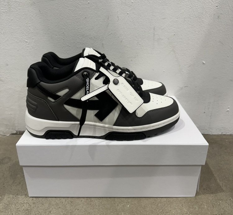 Off-white - Out Of Office Dark Grey Black Sneakers