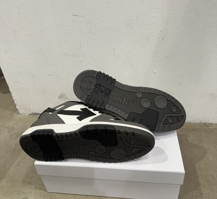 Off-white - Out Of Office Dark Grey Black Sneakers