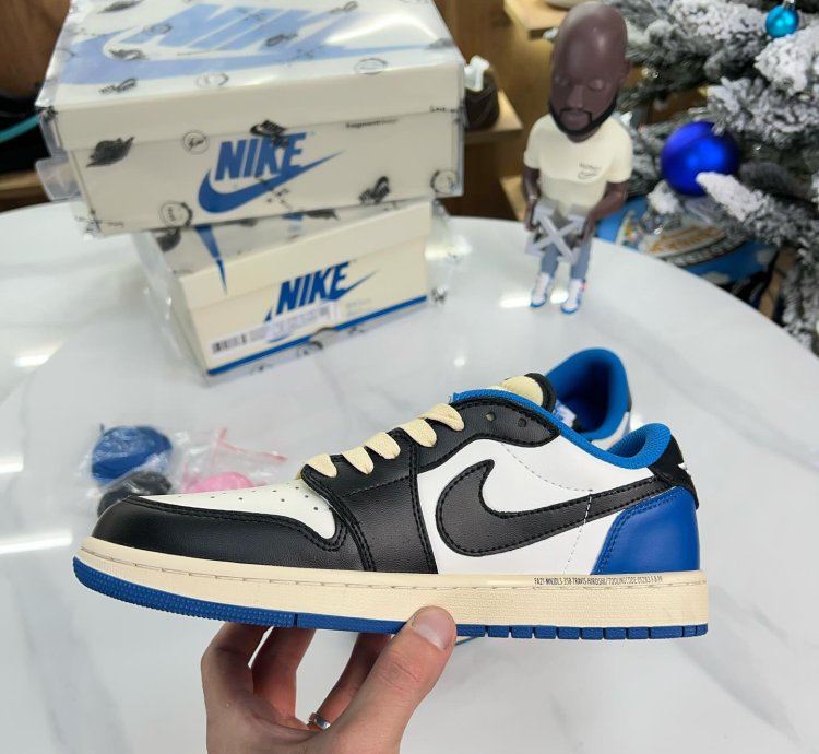 Jordan 1 Retro Low Og Sp Fragment X Travis Scott