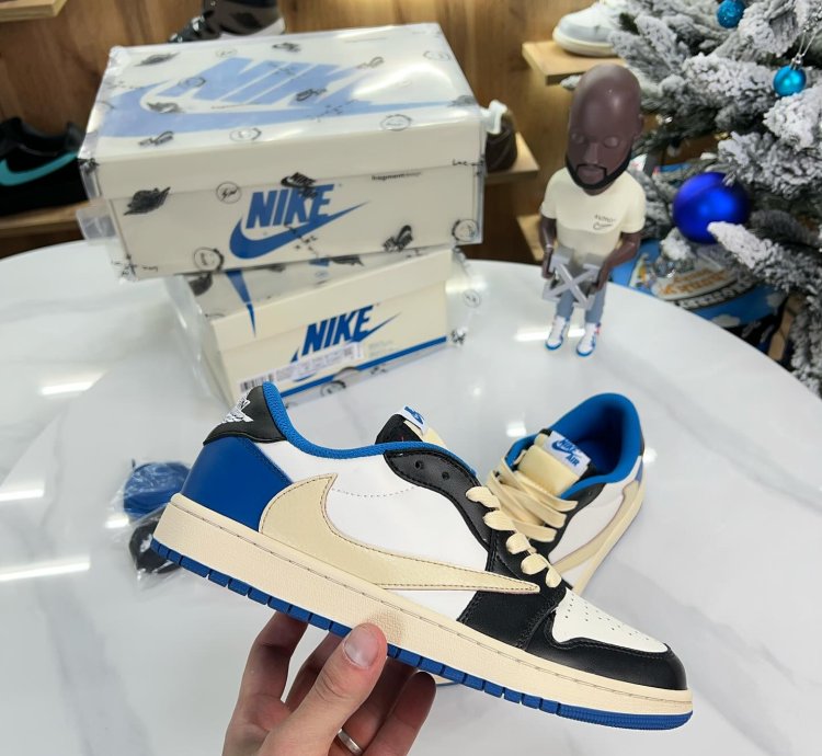 Jordan 1 Retro Low Og Sp Fragment X Travis Scott