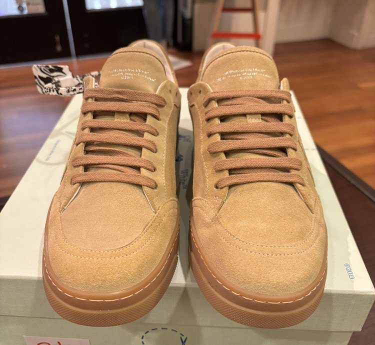 Off-white 2 0 Low Sneakers Wheat Brand New