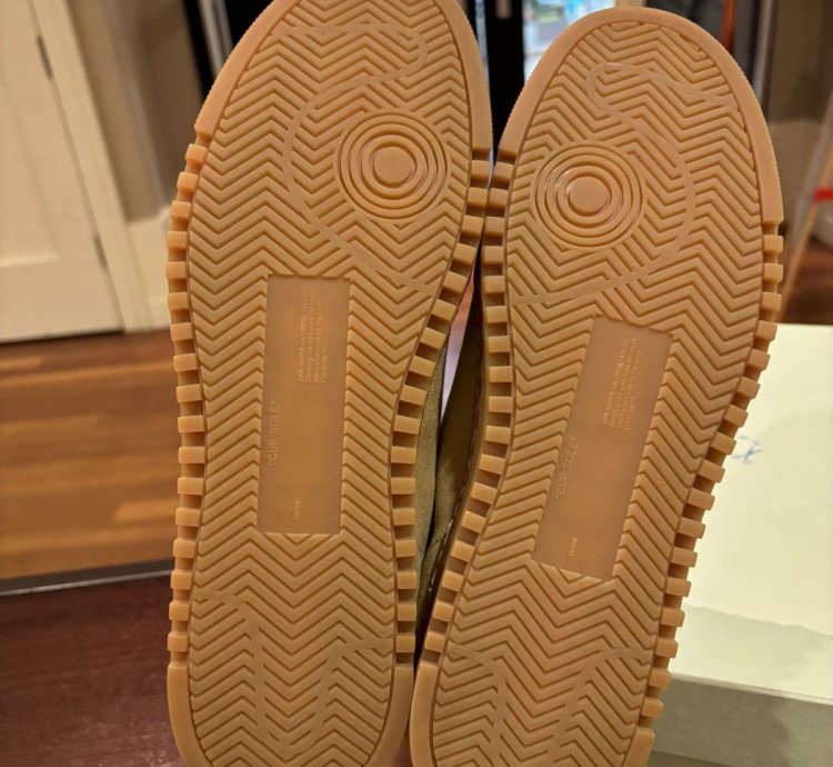 Off-white 2 0 Low Sneakers Wheat Brand New