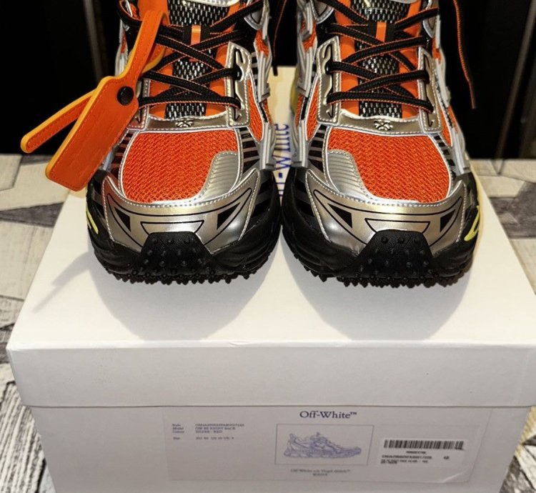 Off-white Be Right Back Silver Red