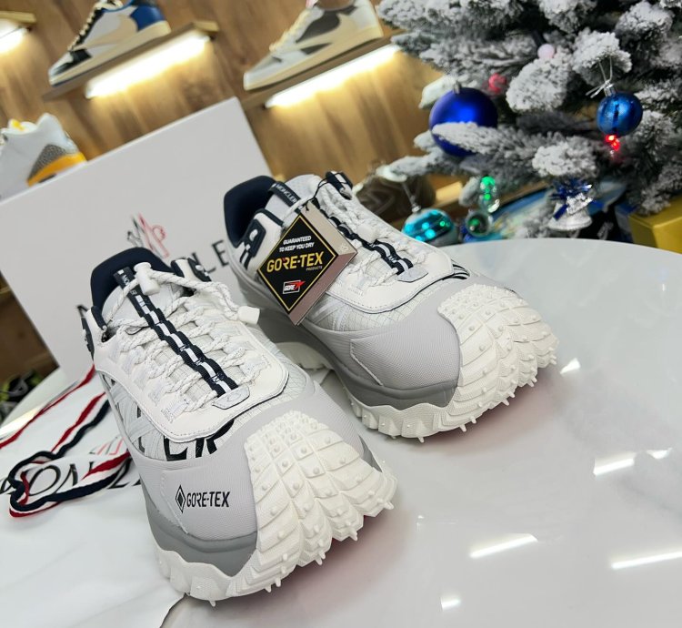Moncler Trailgrip Gtx Silver White