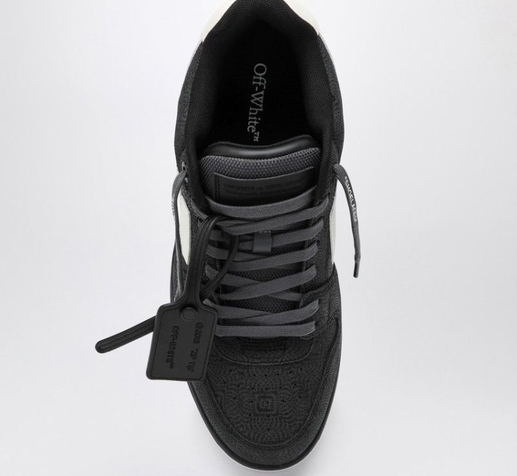 Off-white Black White Sneaker Out Of Office