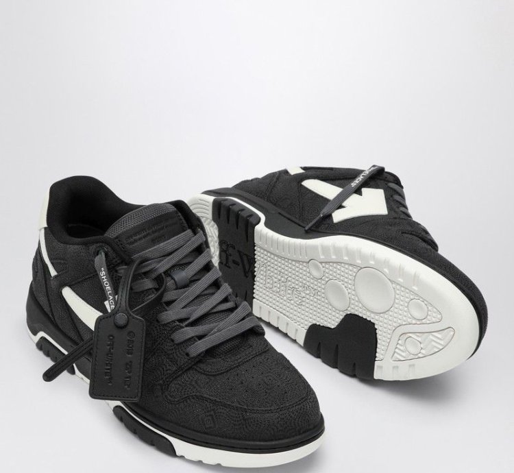 Off-white Black White Sneaker Out Of Office