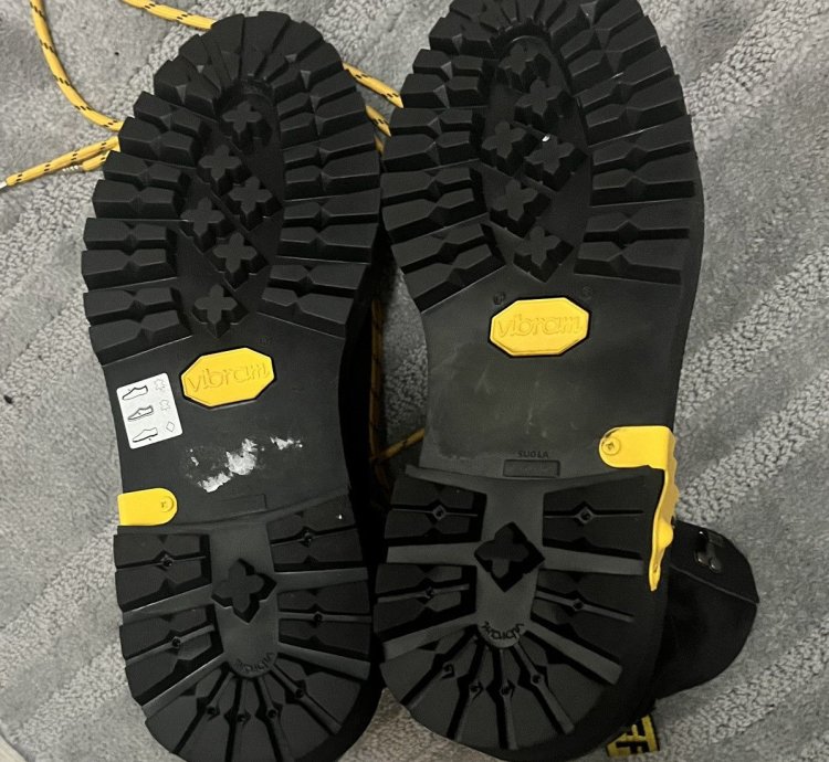 Off-white Hiking Boots