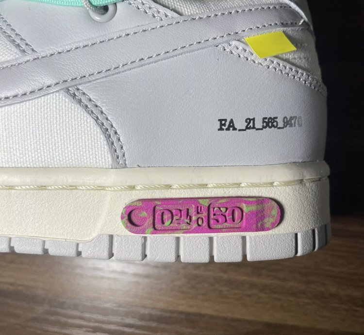 Off-white Lot 04 Dunk Low