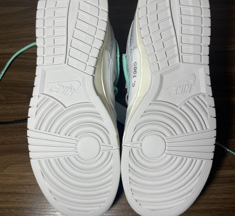 Off-white Lot 04 Dunk Low