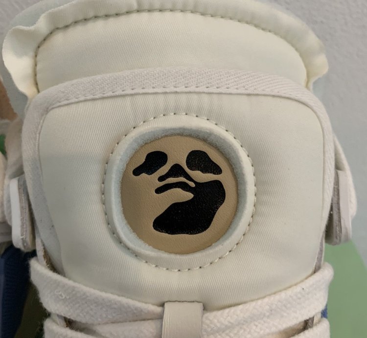 Off-white Midtop Sponge Snkrs Pristine
