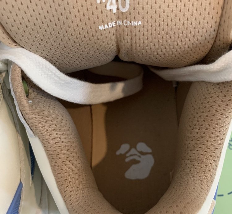 Off-white Midtop Sponge Snkrs Pristine