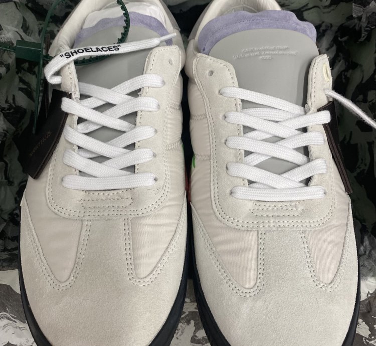 Off-white New Low Vulcanized Sneaker Black Bone