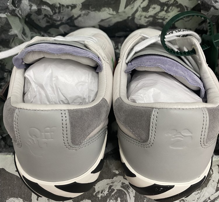 Off-white New Low Vulcanized Sneaker Black Bone