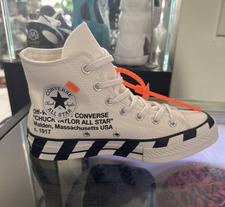 Off-white Nike Converse Chuck Taylor Size 5 New