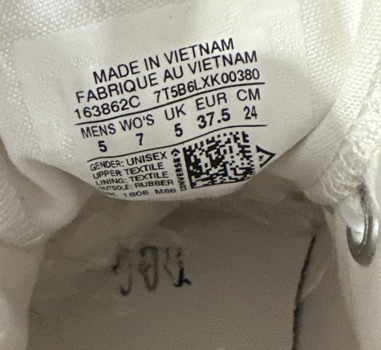 Off-white Nike Converse Chuck Taylor Size 5 New