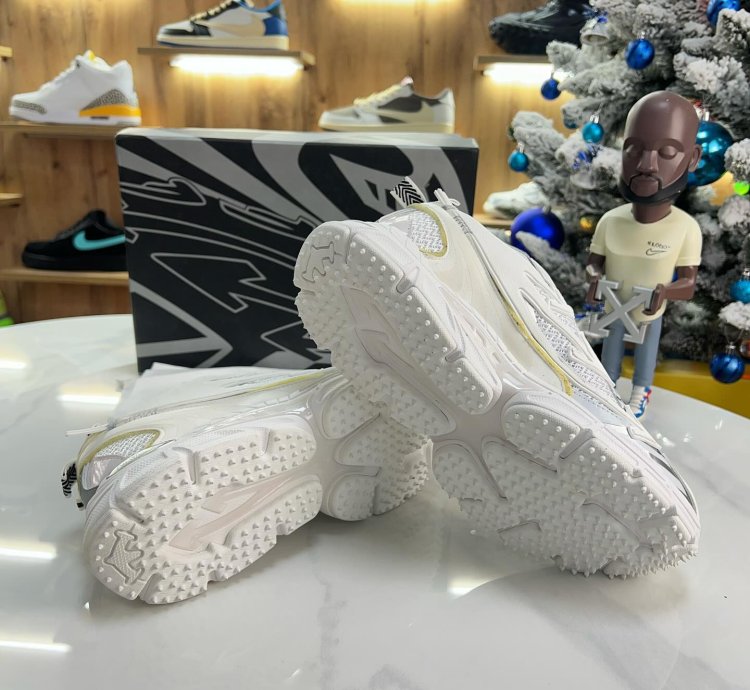 Off-white Be Right Back White