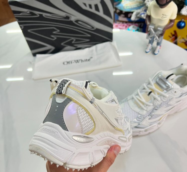 Off-white Be Right Back White