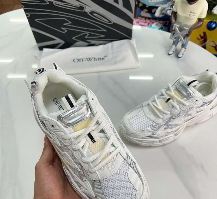 Off-white Be Right Back White