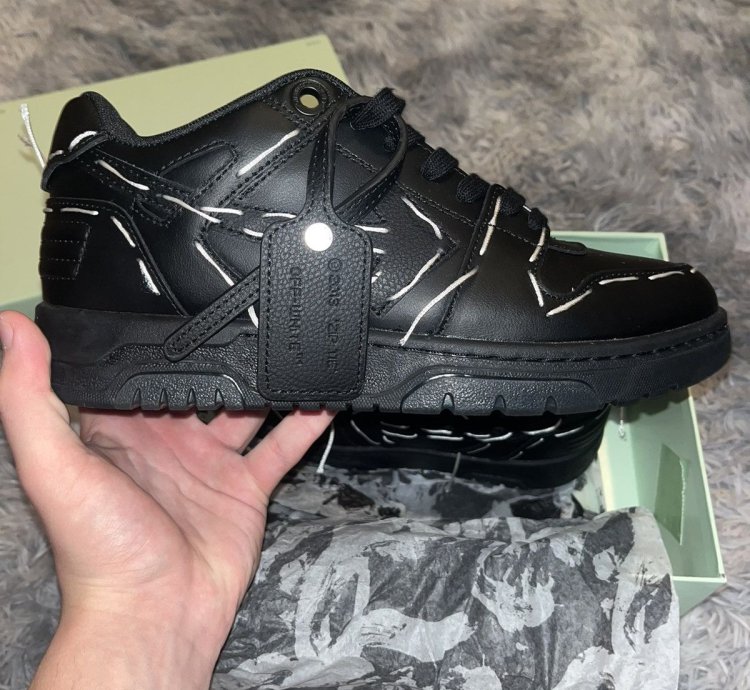 Off-white Out Of Office