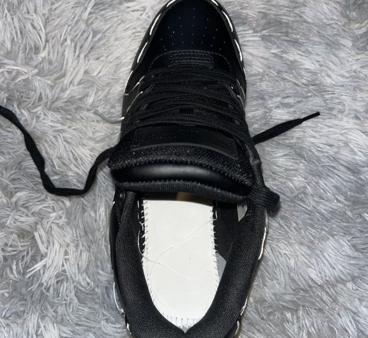 Off-white Out Of Office