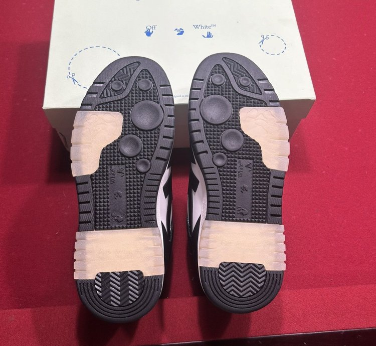 Off-white Out Of Office Calf Leather