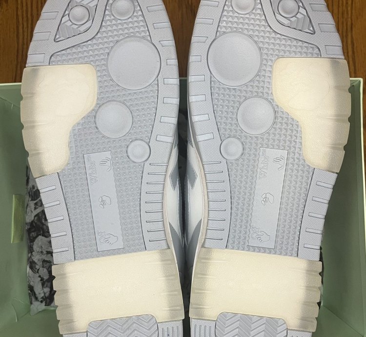 Off-white Out Of Office Sneaker grey White