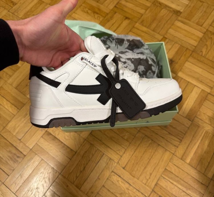 Off-white Out Of Office White-black
