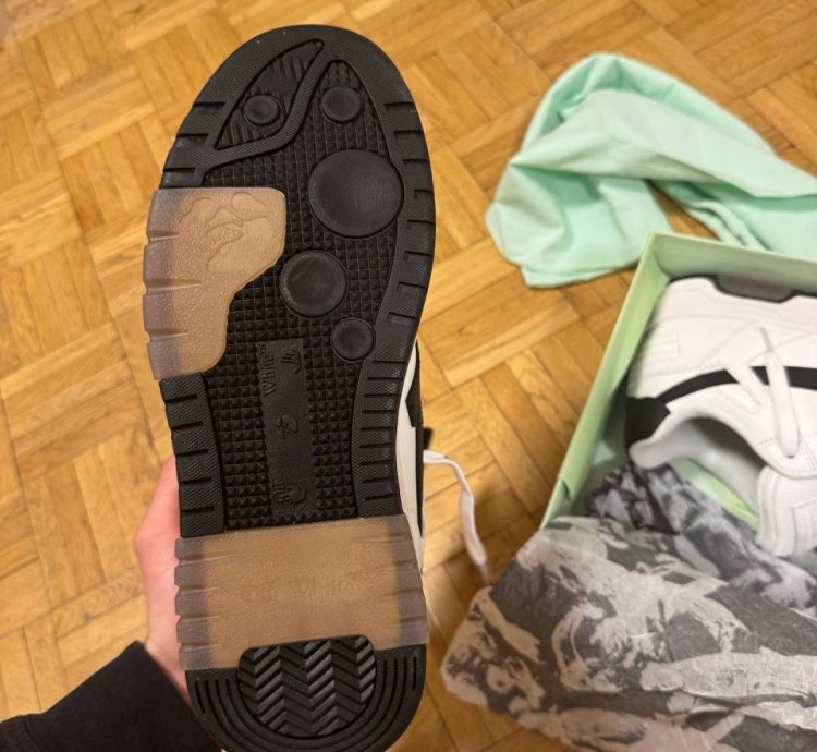 Off-white Out Of Office White-black