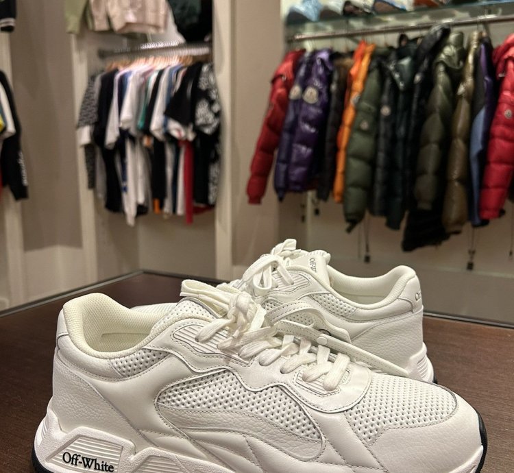 Off-white Runner Low Top
