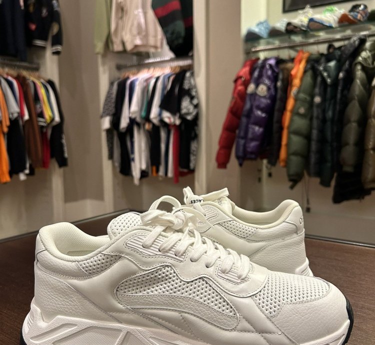 Off-white Runner Low Top