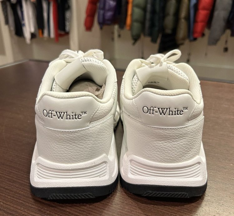 Off-white Runner Low Top