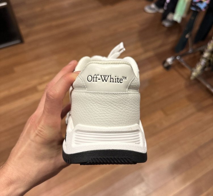 Off-white Runner Low Top