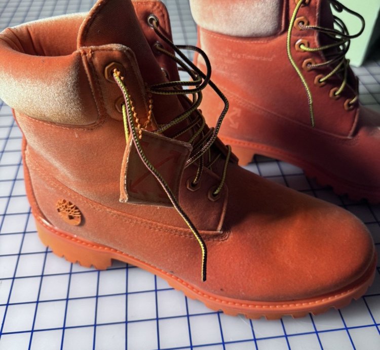 Off-white Timberlands Satin Boot