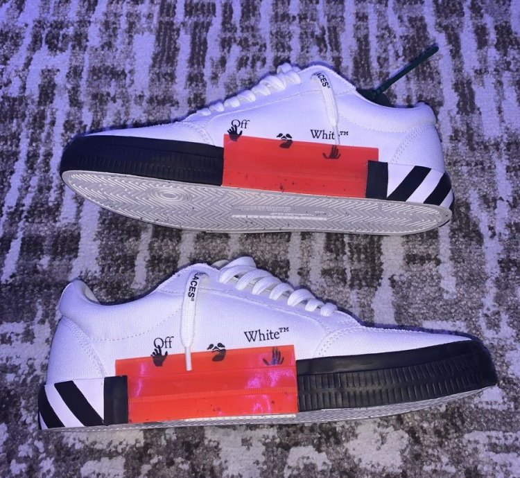 Off-white Vulcanized Canvas Shoes