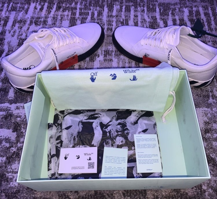 Off-white Vulcanized Canvas Shoes
