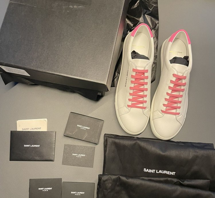 Rare Brand New Limited Edition Andy Runway Leather Sneakers