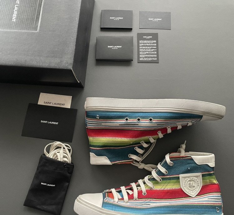 Rare Runway Brand New Moon Plus Distressed Ripped Sneaker