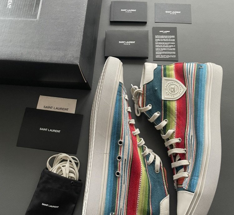 Rare Runway Brand New Moon Plus Distressed Ripped Sneaker