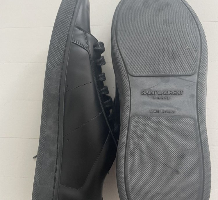 Saint Laurent Black Court Classics