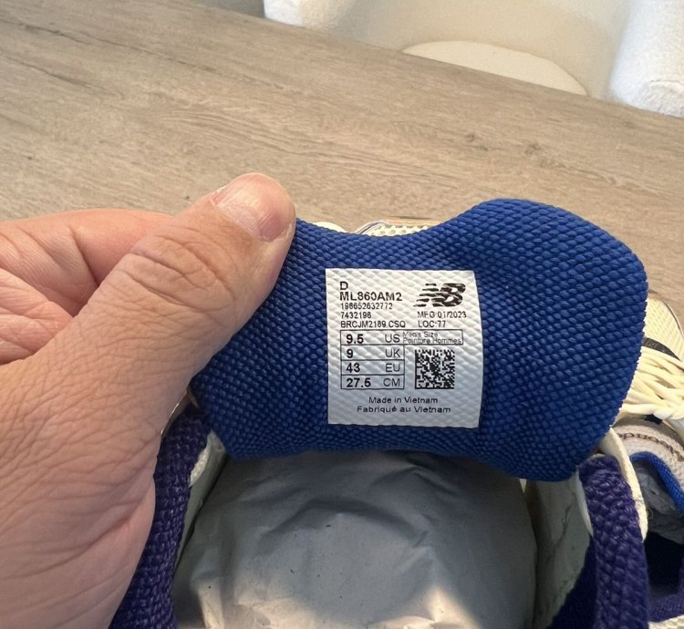 price Firm Ald New Balance 860v2 - Blue - Size 9 5
