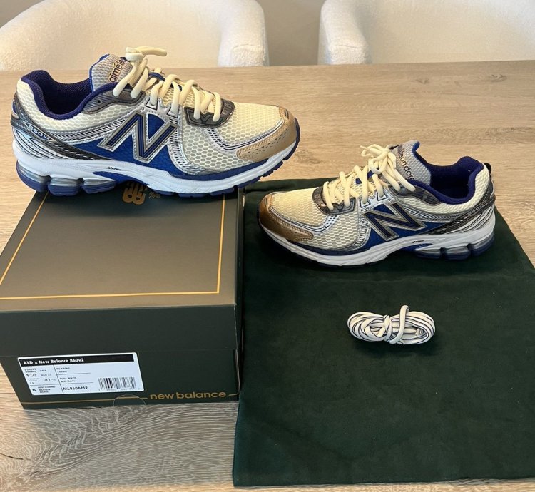 price Firm Ald New Balance 860v2 - Blue - Size 9 5