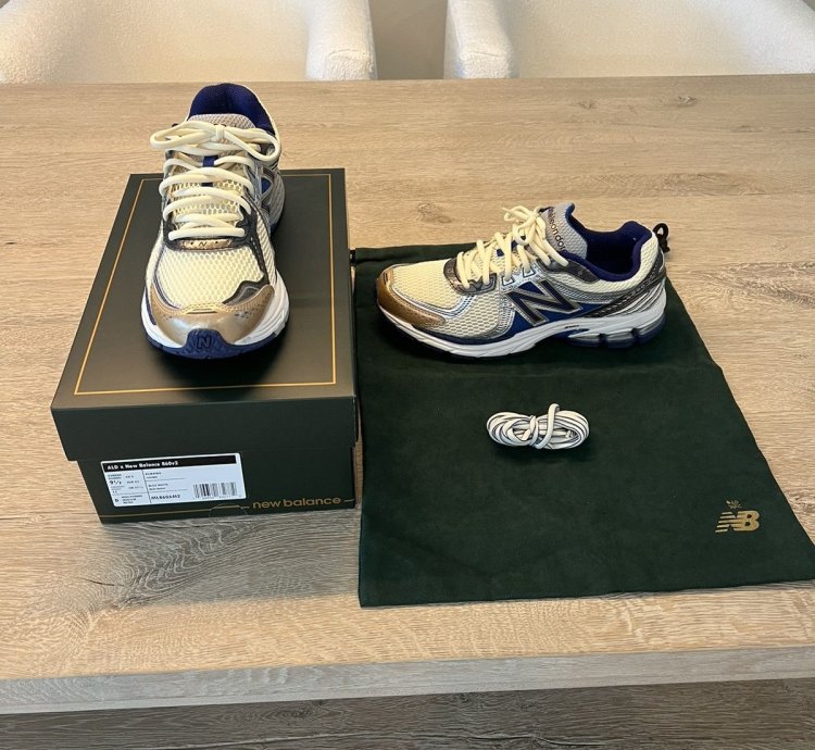 price Firm Ald New Balance 860v2 - Blue - Size 9 5