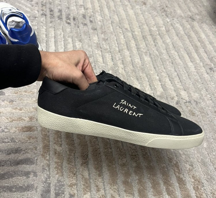 Saint Laurent Court Sl 06