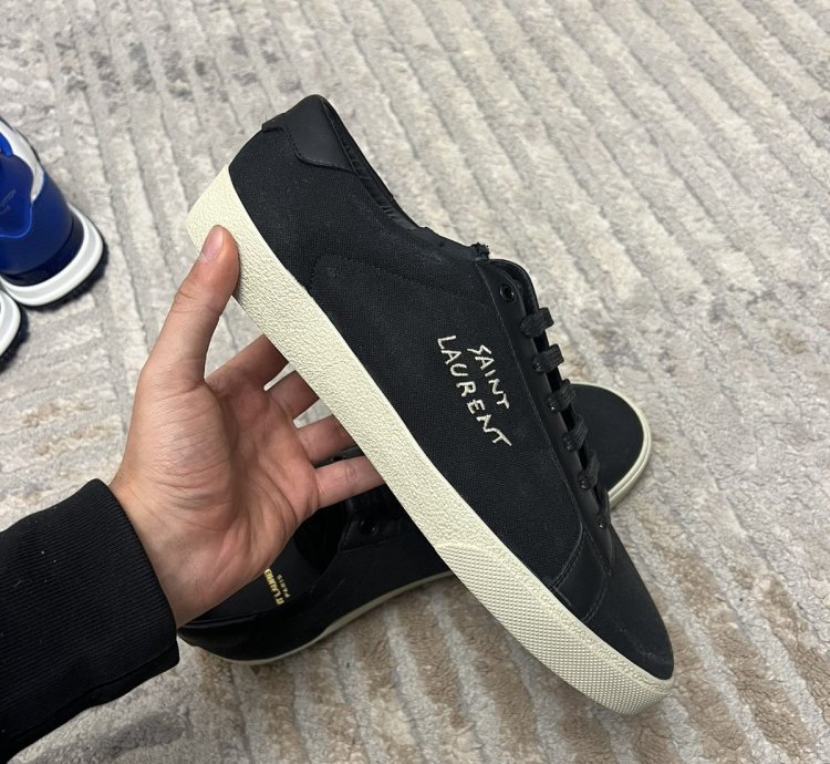 Saint Laurent Court Sl 06